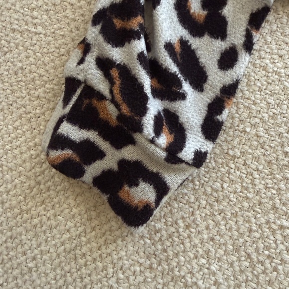 SO Intimates Leopard Pajama Set - Picture 4 of 8